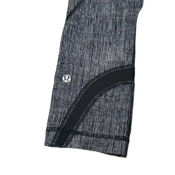 Lululemon Inspire Crop Leggings Womens Size 2 Blue & Black Burlap Texture - Picture 5 of 6